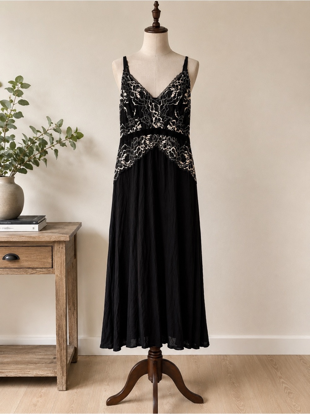 Voltage Lingerie Black Ivory Floral Lace Nightgown Slip Midi Dress XL Fits L